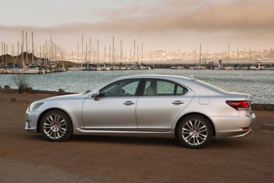  Lexus LS460 2013 года  (фото 89 из 111)
